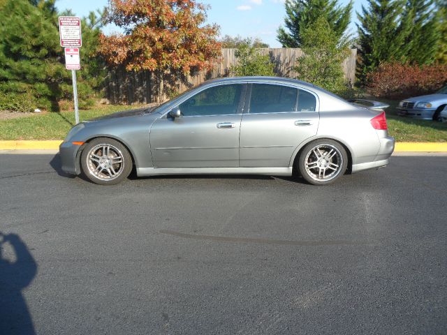Infiniti G35 2004 photo 2