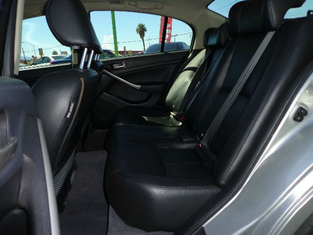 Infiniti G35 2004 photo 3