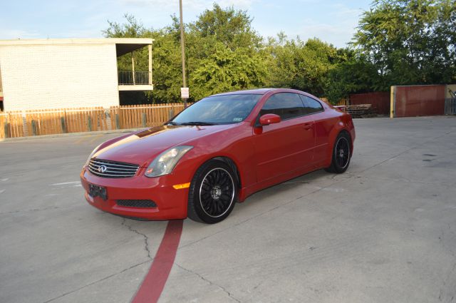 Infiniti G35 2004 photo 2