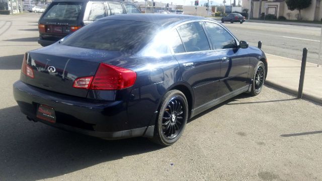 Infiniti G35 2004 photo 2