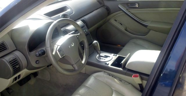 Infiniti G35 2004 photo 4