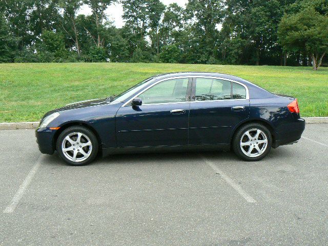 Infiniti G35 2004 photo 4
