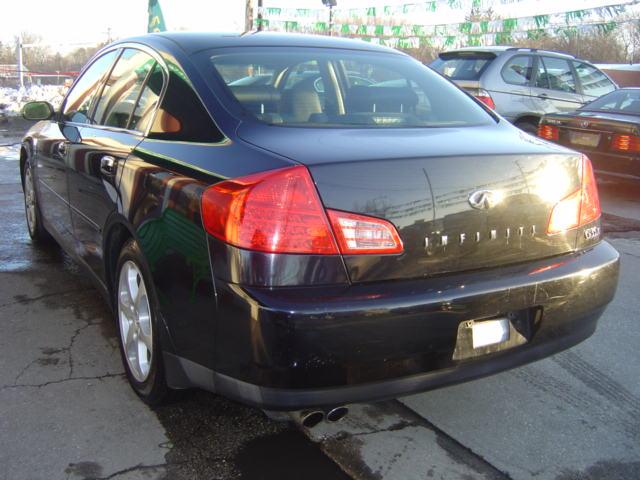 Infiniti G35 2004 photo 2