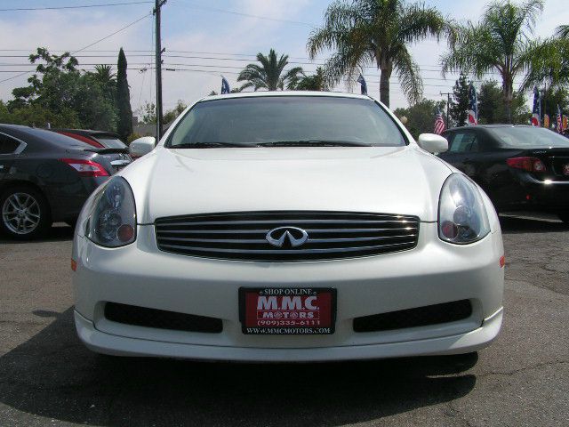 Infiniti G35 2004 photo 2