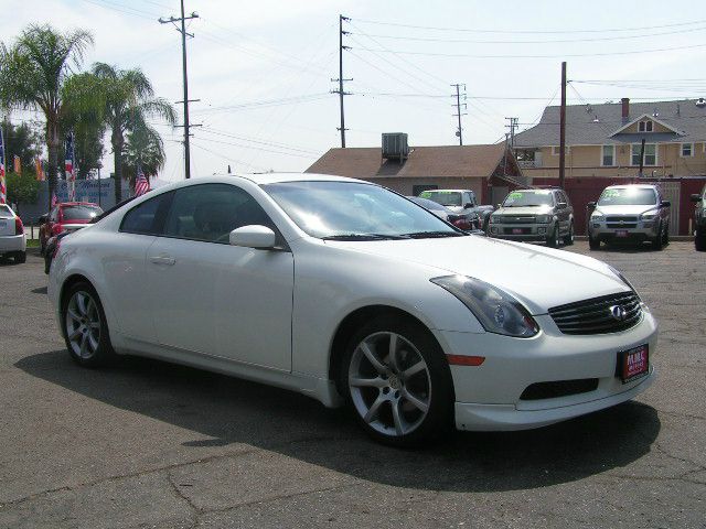 Infiniti G35 2004 photo 3