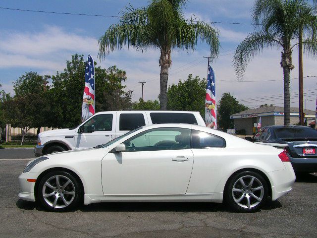 Infiniti G35 2004 photo 4