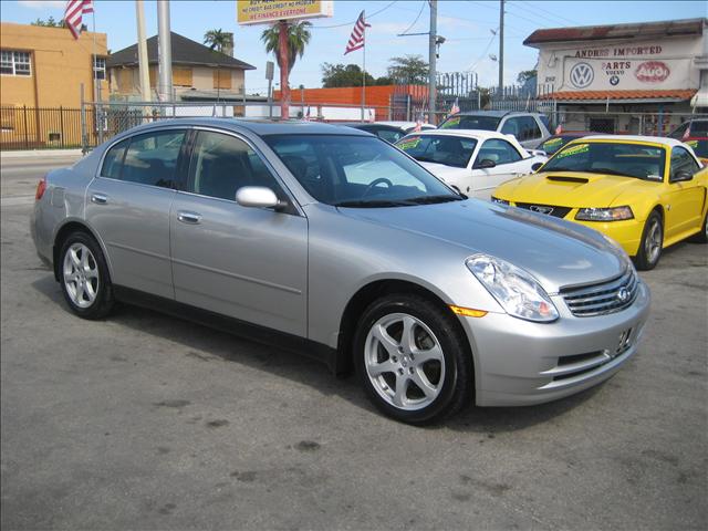 Infiniti G35 2004 photo 2