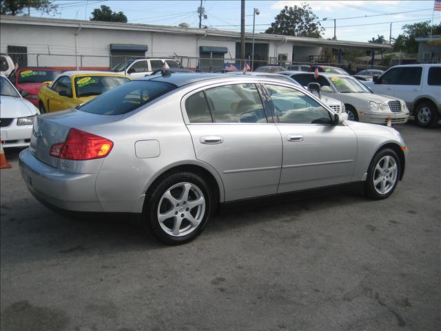 Infiniti G35 2004 photo 3