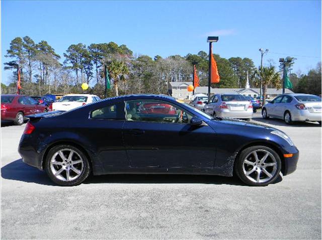 Infiniti G35 2004 photo 2