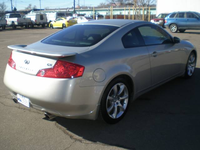 Infiniti G35 2004 photo 2