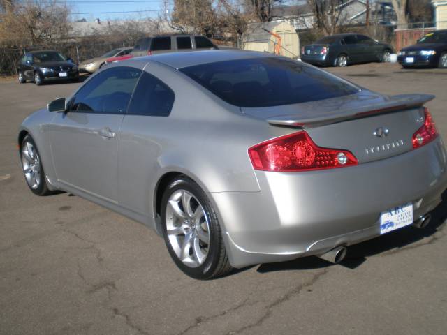 Infiniti G35 2004 photo 4