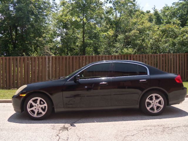 Infiniti G35 2004 photo 1