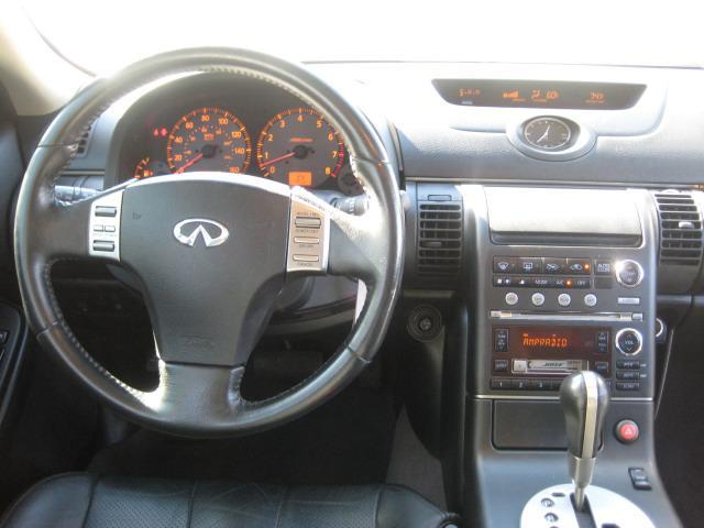 Infiniti G35 2004 photo 3