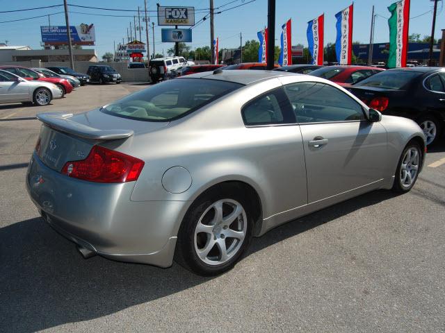 Infiniti G35 2004 photo 1