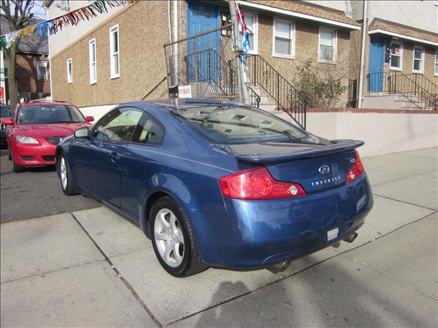 Infiniti G35 2005 photo 2