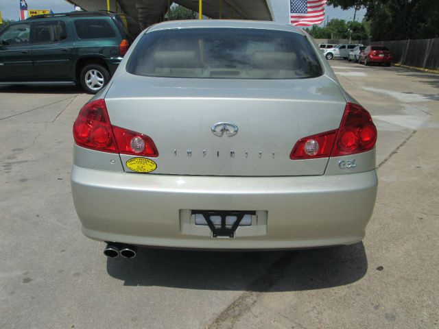 Infiniti G35 2005 photo 10