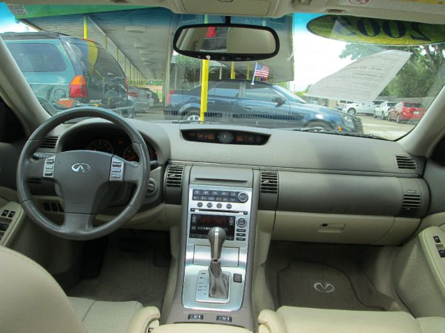 Infiniti G35 2005 photo 7