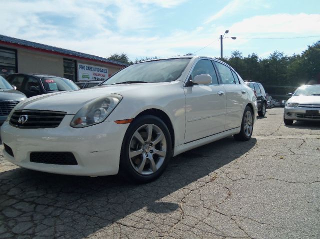 Infiniti G35 2005 photo 4