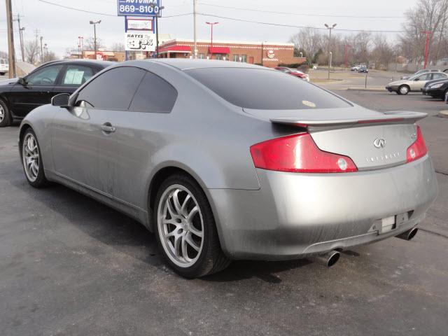 Infiniti G35 2005 photo 2