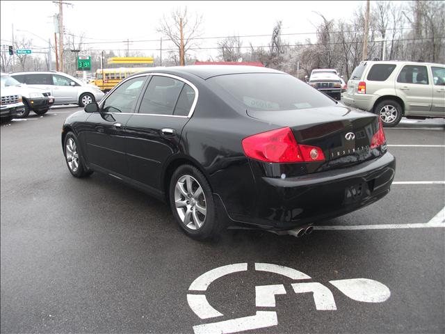 Infiniti G35 2005 photo 3