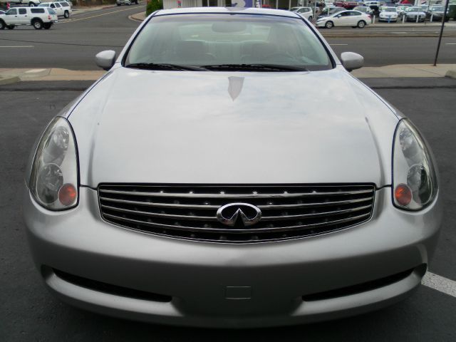 Infiniti G35 2005 photo 1