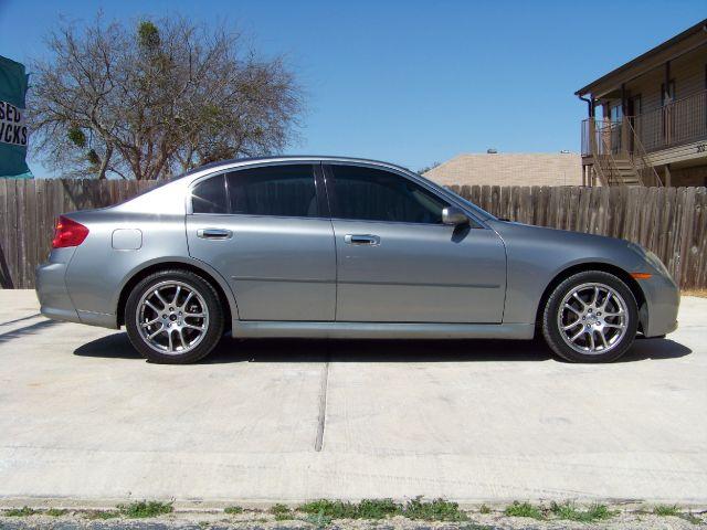 Infiniti G35 2005 photo 2