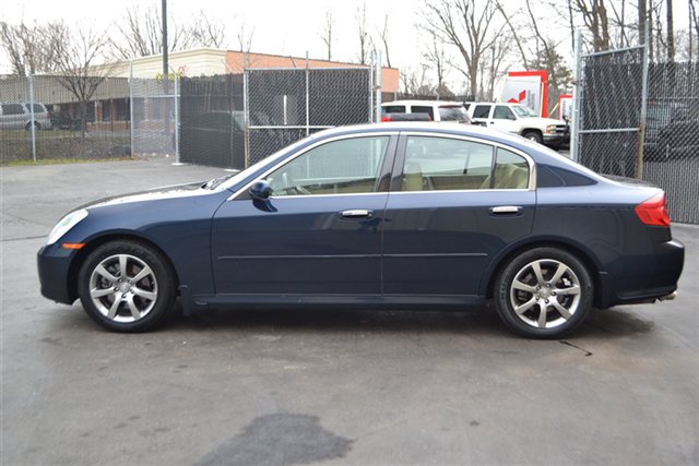 Infiniti G35 Base Unspecified
