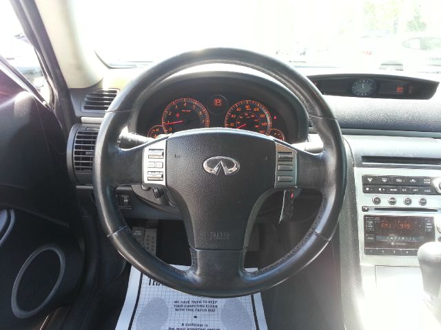 Infiniti G35 2005 photo 7
