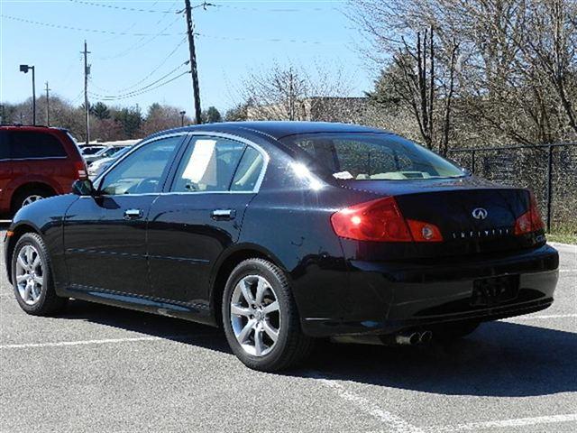 Infiniti G35 2005 photo 2
