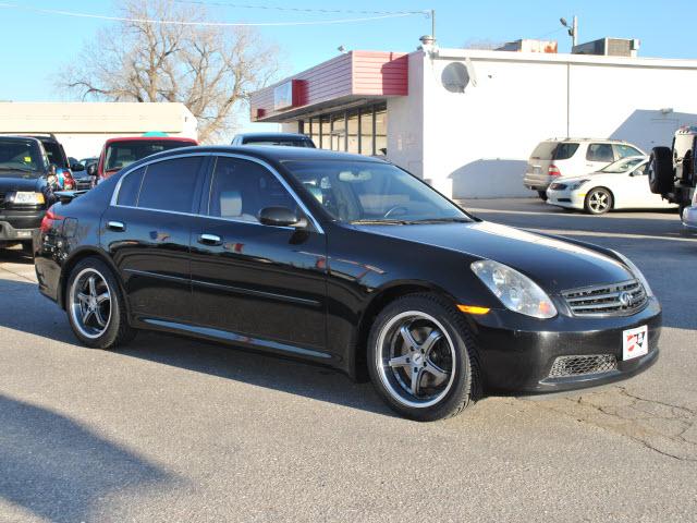 Infiniti G35 2005 photo 4