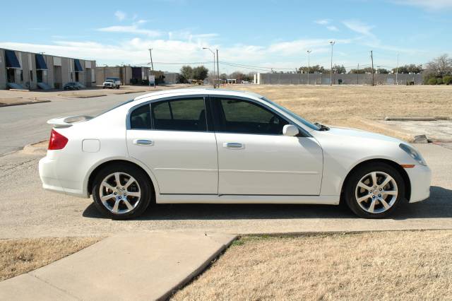 Infiniti G35 2005 photo 4