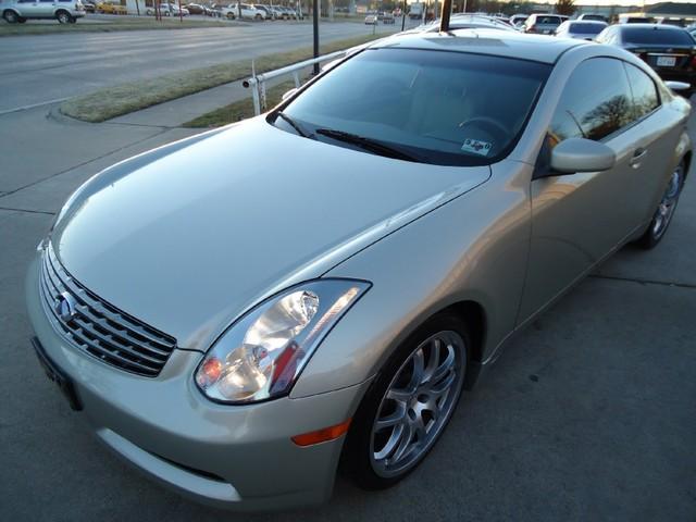 Infiniti G35 2005 photo 2