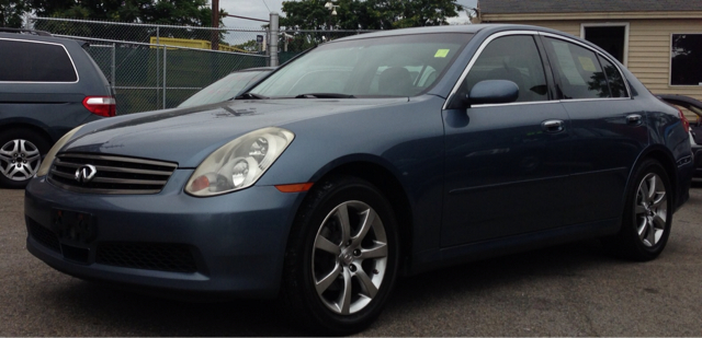Infiniti G35 2005 photo 2