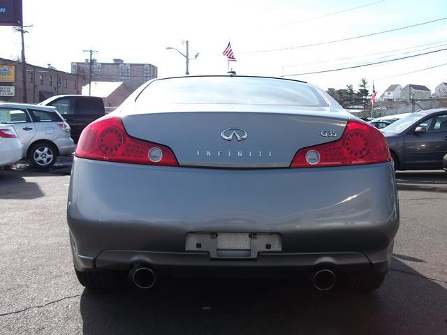 Infiniti G35 2005 photo 4