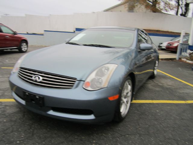 Infiniti G35 2005 photo 2
