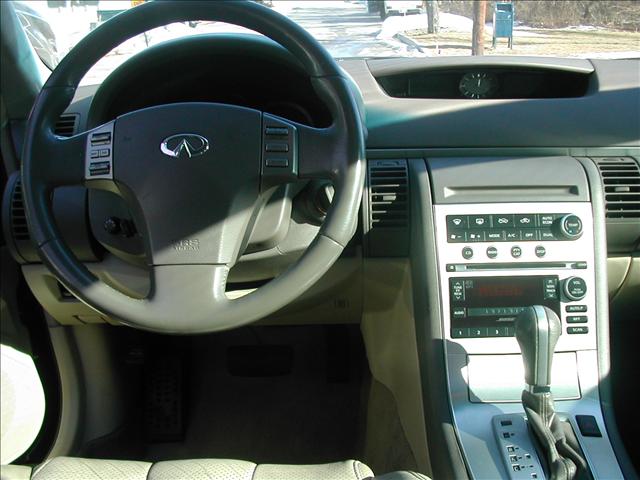 Infiniti G35 2005 photo 3