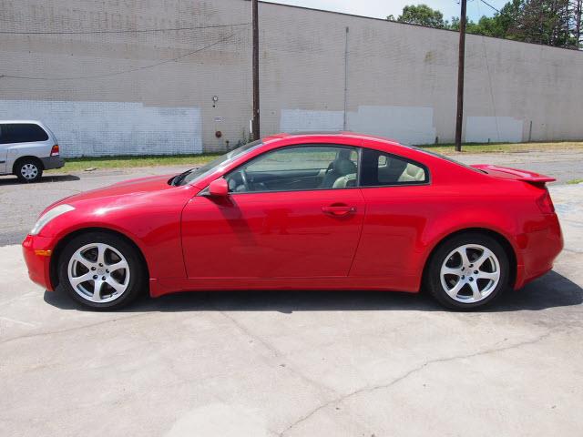 Infiniti G35 2005 photo 2
