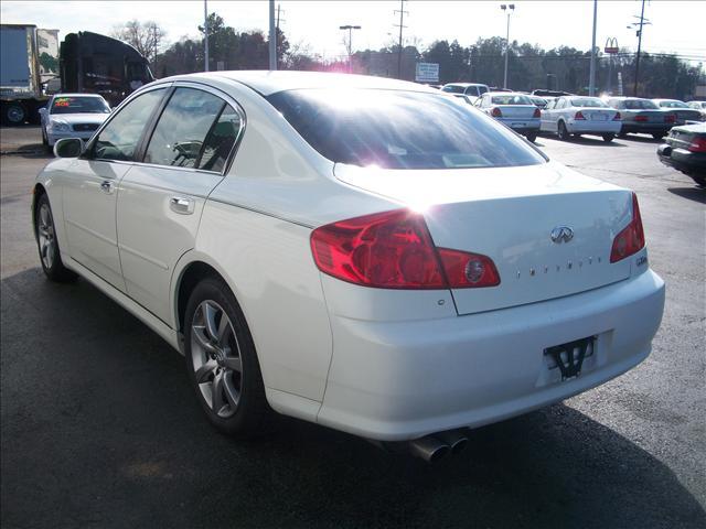 Infiniti G35 2005 photo 4