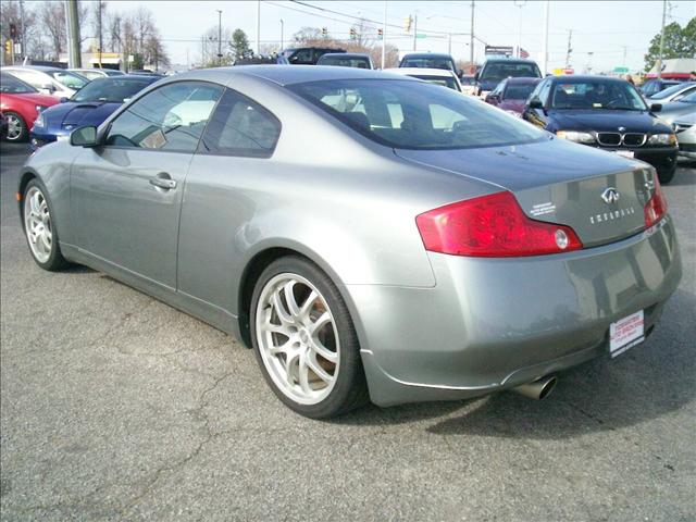 Infiniti G35 2005 photo 2