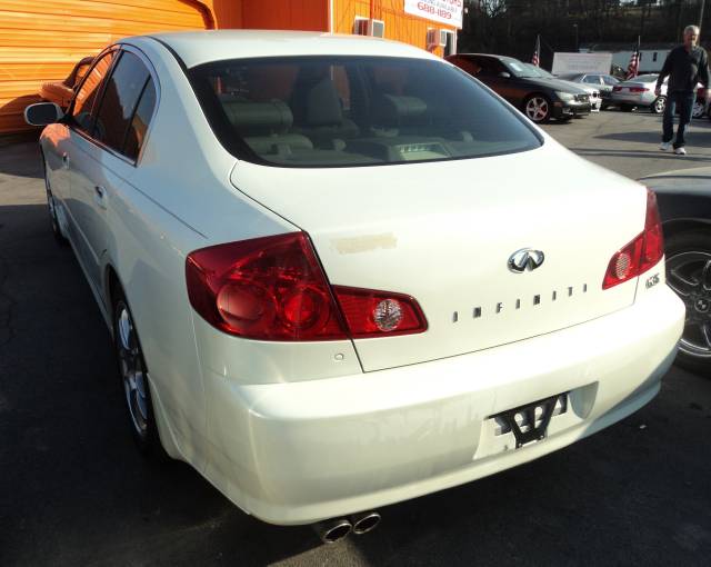 Infiniti G35 2005 photo 1
