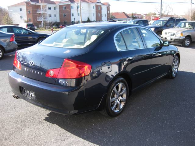 Infiniti G35 2005 photo 2