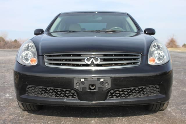 Infiniti G35 2005 photo 2