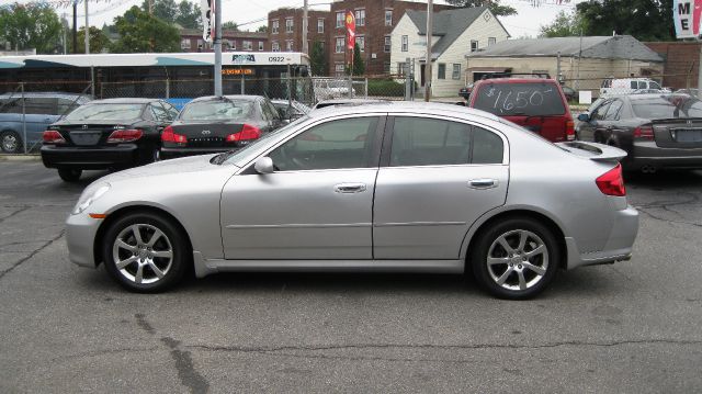 Infiniti G35 2005 photo 4