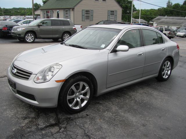 Infiniti G35 2005 photo 1