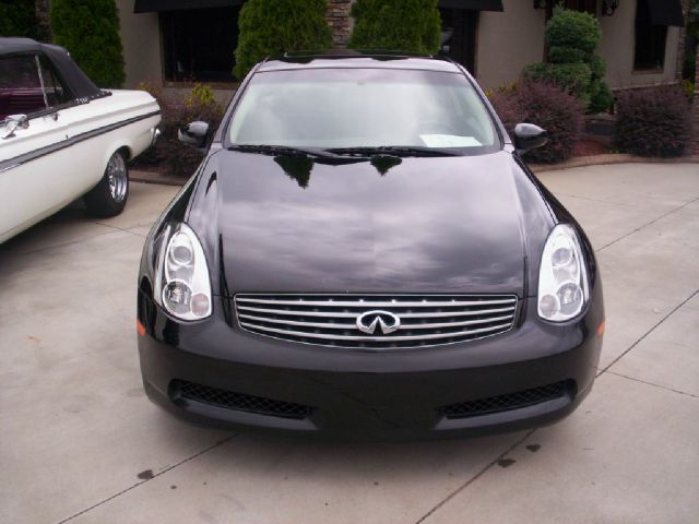 Infiniti G35 2006 photo 2