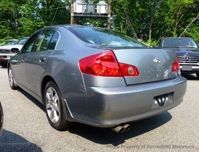 Infiniti G35 2006 photo 21