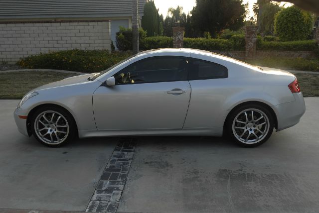 Infiniti G35 2006 photo 2