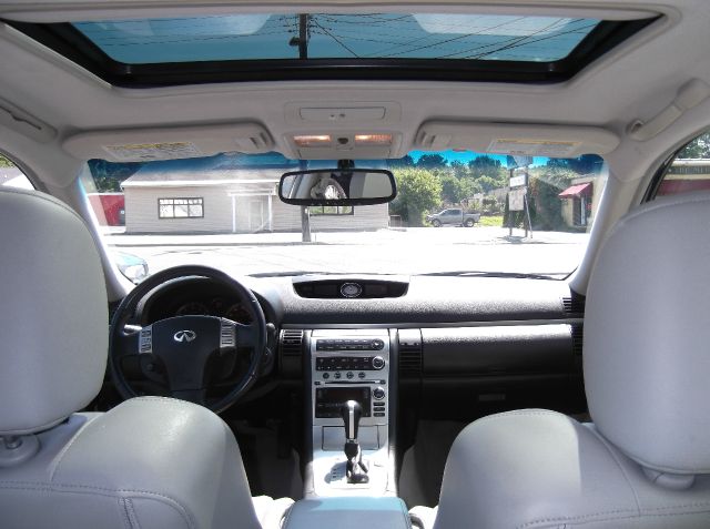 Infiniti G35 2006 photo 2