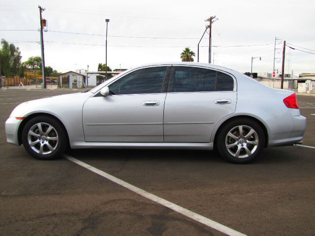 Infiniti G35 2006 photo 3