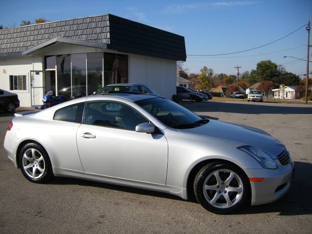 Infiniti G35 2007 photo 2